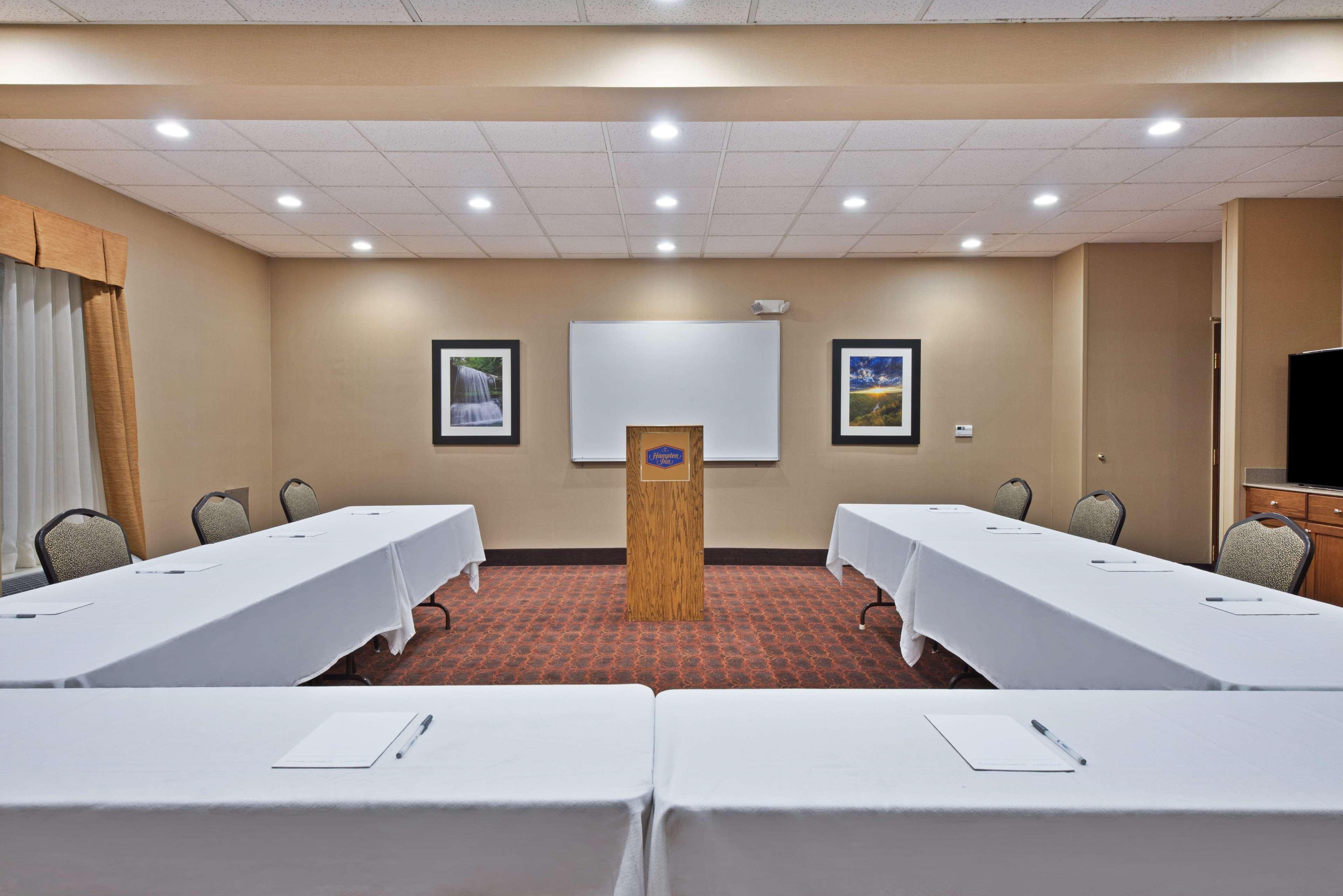 Hampton Inn Winfield Teays Valley Exterior photo