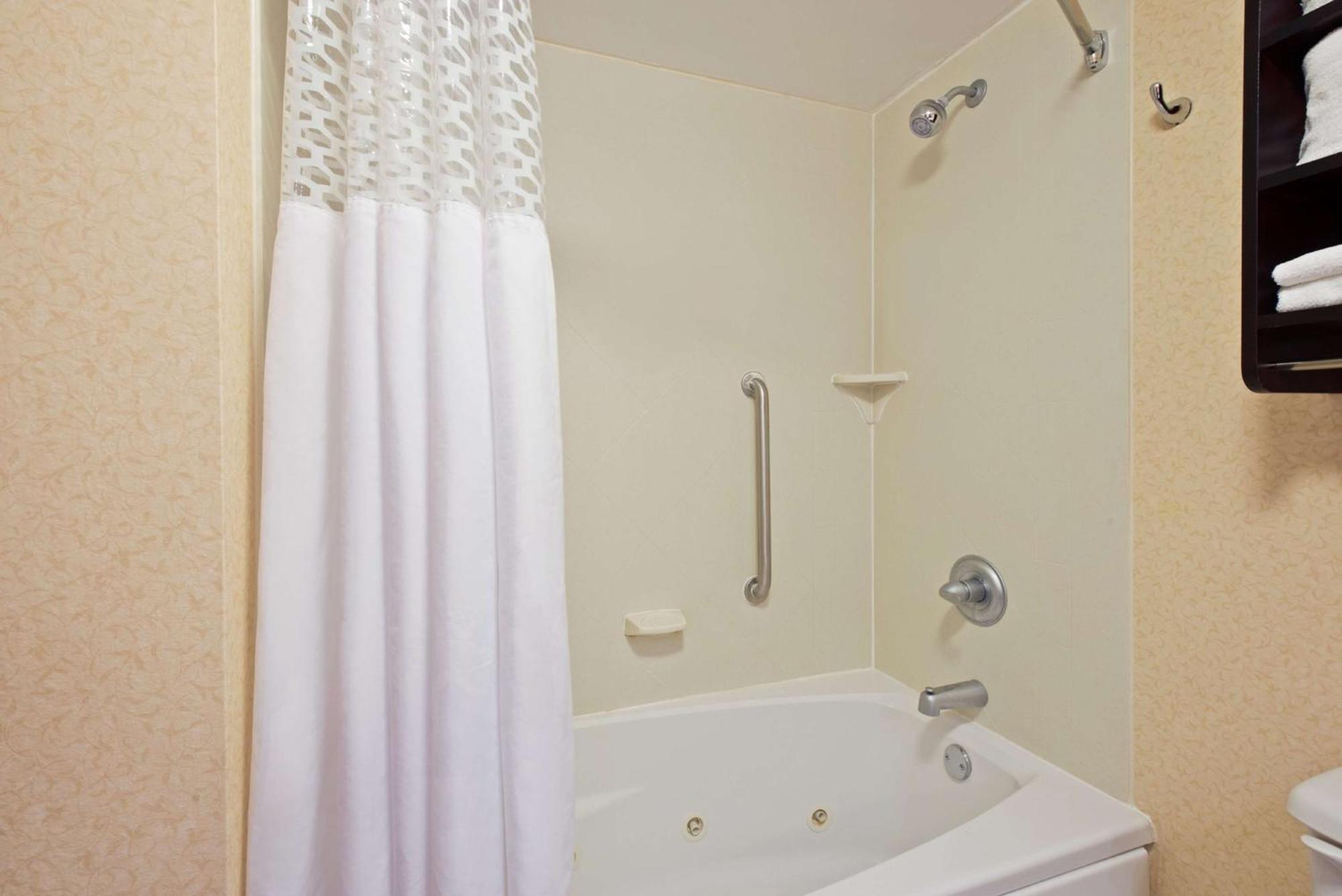 Hampton Inn Winfield Teays Valley Exterior photo